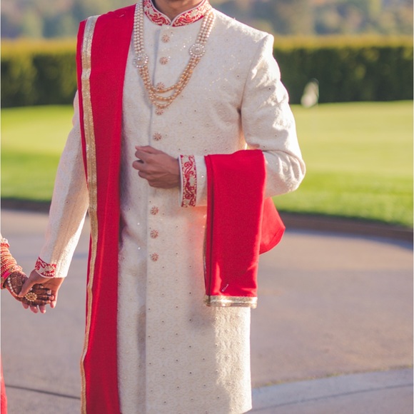 Off white Sherwani for sale with pagri (hat) included for free - Picture 9 of 9